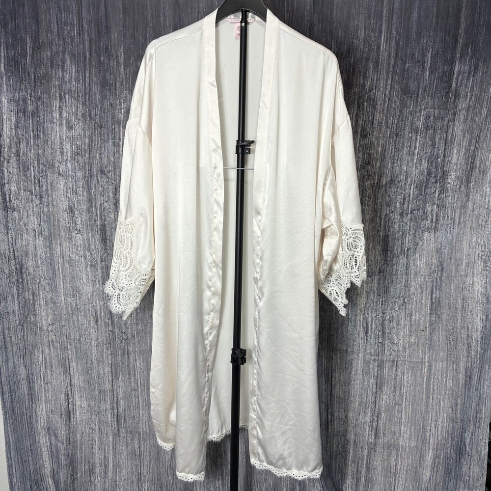 Victoria Secret Cream Kimono with Lace Trim Sleeve‎ Women M/L